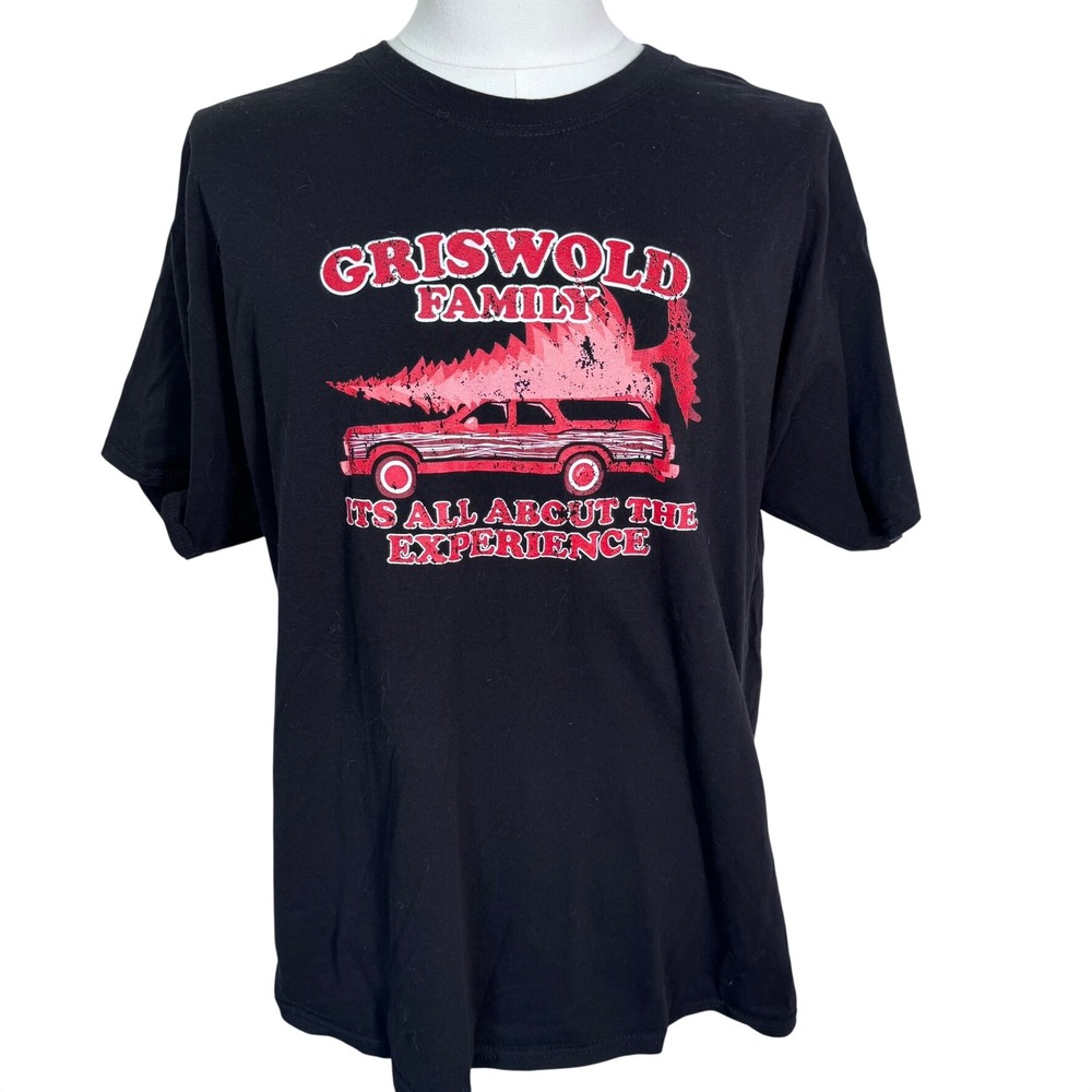 NATIONAL LAMPOON Men's XL Griswold Christmas Vacation Red Truck Graphic T-Shirt